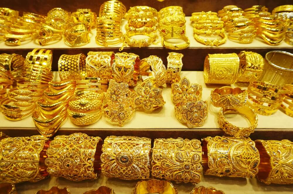 Gold prices are experiencing a decline in anticipation of the upcoming US Consumer Price Index