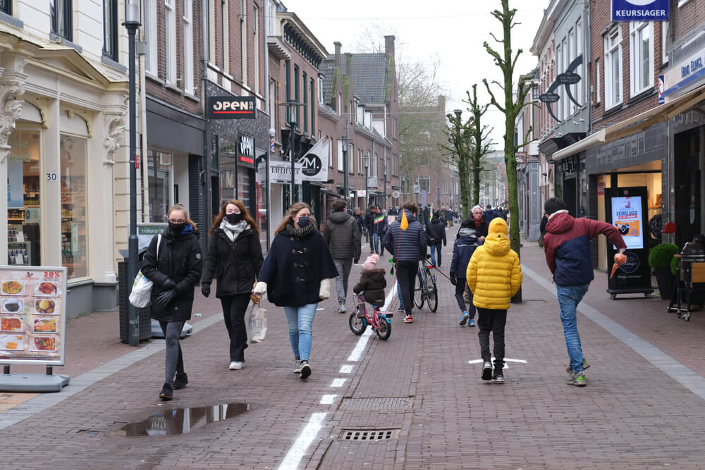 EUR Shoppers follow one way lanes in corona time Wageningen Netherlands
