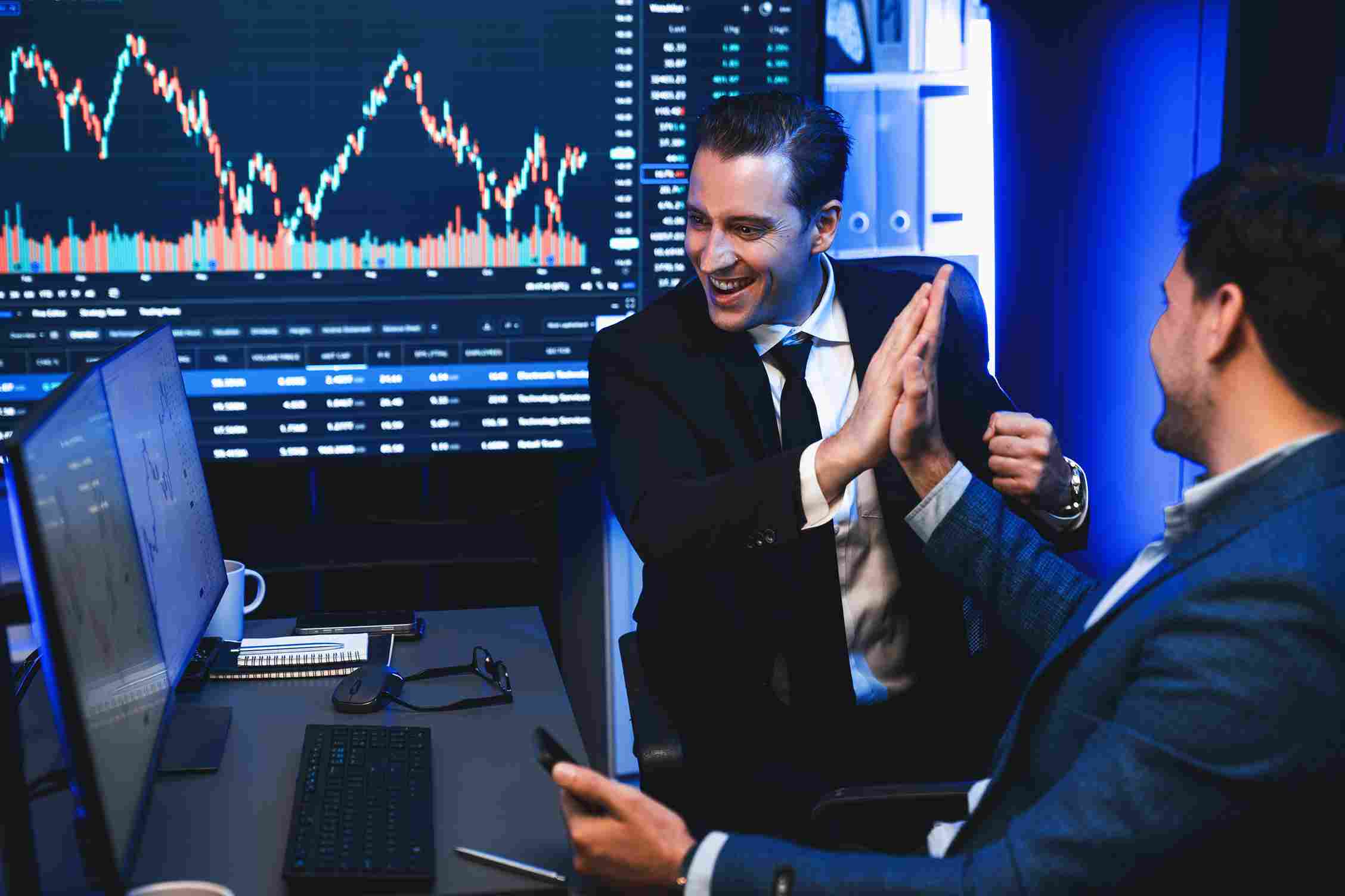 Mastering Volatility in GBPUSD Tips for Managing Big Swings